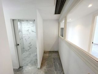 Oficina en venta en Playa de la Fontanilla en Marbella