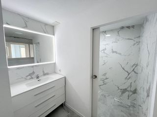 Oficina en venta en Playa de la Fontanilla en Marbella