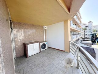Oficina en venta en Playa de la Fontanilla en Marbella
