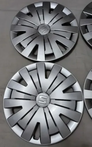 4 Tapacubos 15 pulgadas seat originales!!