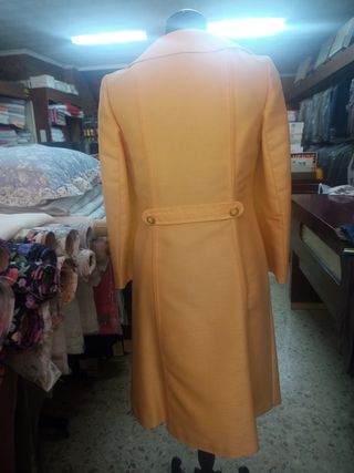 Abrigo vintage Terlenka lino dorado.