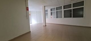 Local comercial en venta en Riudoms