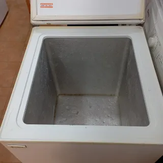 Congelador arcón Indesit