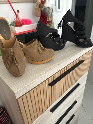 Lote de 2 pares de zapatos de tacón