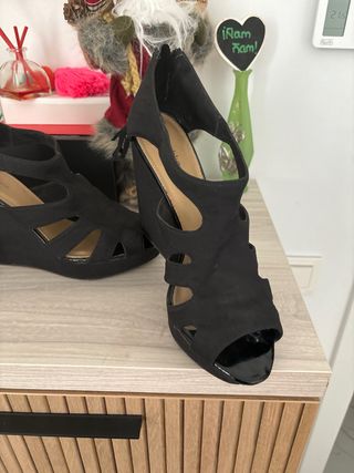 Lote de 2 pares de zapatos de tacón