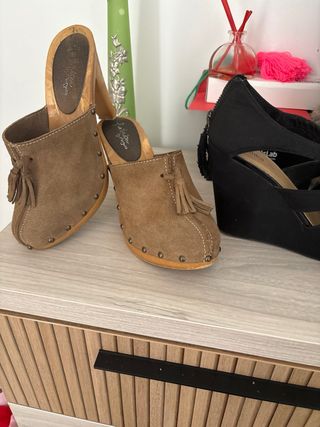 Lote de 2 pares de zapatos de tacón