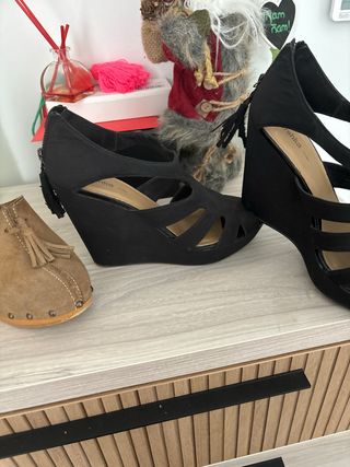 Lote de 2 pares de zapatos de tacón