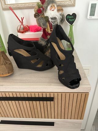 Lote de 2 pares de zapatos de tacón