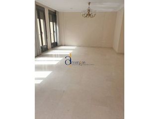 Piso en venta en Lucena