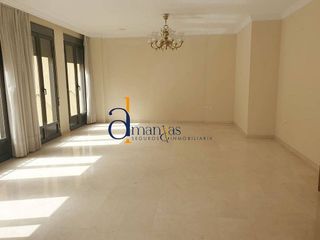 Piso en venta en Lucena