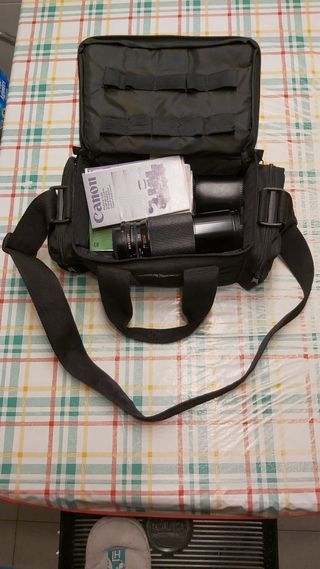 Cámara Canon AE-1 + Accesorios