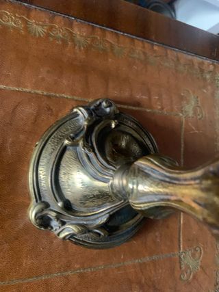 Pie de lámpara de bronce