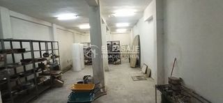 Local comercial en venta en Linares