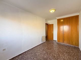 Piso en venta en La Creu del Grau en Valencia