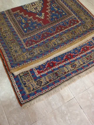 Alfombra persa anudada a mano de Irán