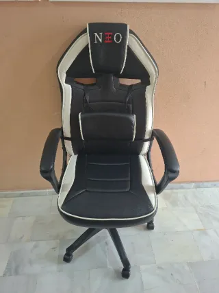 Silla Gamer NEO Negra y Blanca