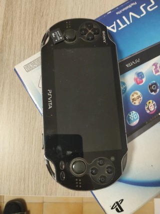 PSVita Sony PCH OLEDSSD 16GB+2 juegos regalo