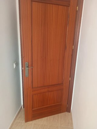 7 Puertas Sapeli en excelente estado