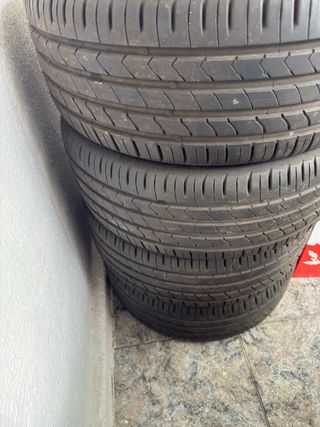 Llantas con neumáticos 225/40/R17  KUMHO