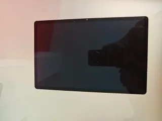 Samsung Galaxy Tab S10+ con accesorios