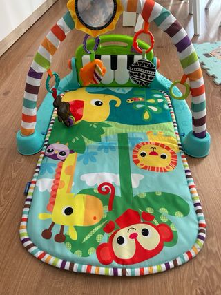 Alfombra de juegos para bebés con piano