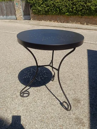 Mesa redonda negra Ikea