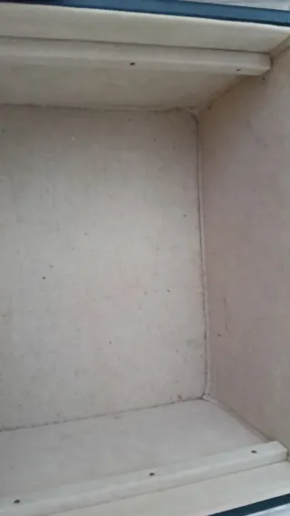 Maletín negro con cierre plateado