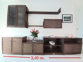Mueble de salón modular madera y ratán