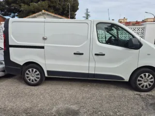 Nissan NV300 2020