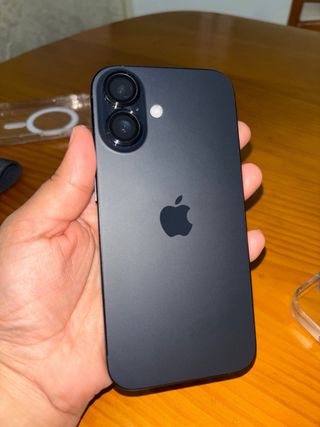 Lote iPhone 15, 16 y Apple Watch