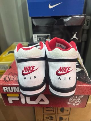 Zapatillas Nike Air Flight Blancas y Rojas