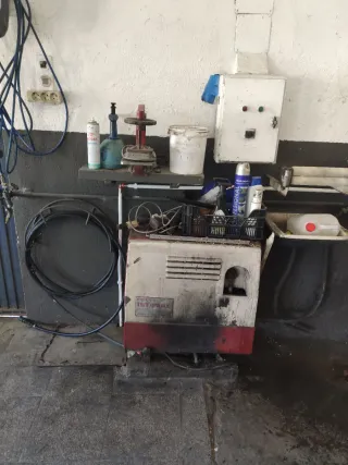 Maquinaria Taller Robusta y Duradera