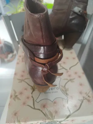 Botines de piel marrones