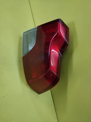 PILOTO TRASERO DERECHO VOLVO S40 (LED)