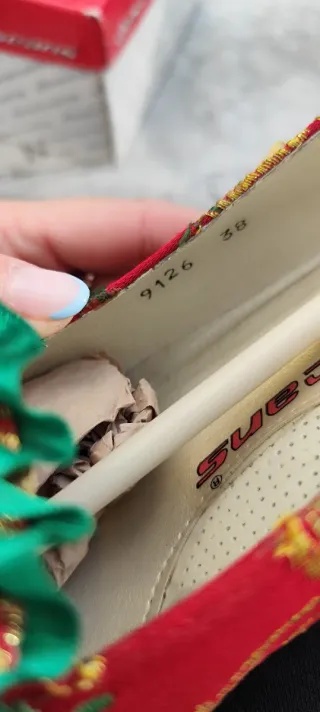 Zapatos de fallera rojos y dorados talla 38