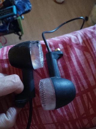Par de Intermitentes Derbi Uno está poco picado!