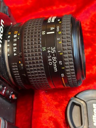 Nikon F-501 Cámara Analógica Negra