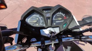 Honda CB125F Blanca con Baúl