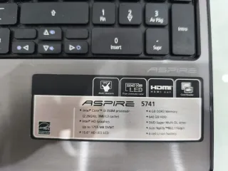 Portátil Acer Aspire 5741