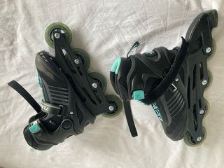 Patines en línea y bolsa de transporte