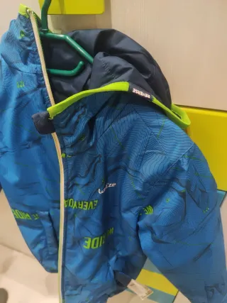 Chaqueta reversible Decathlon azul niño 10 años
