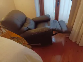 Sillón reclinable de piel