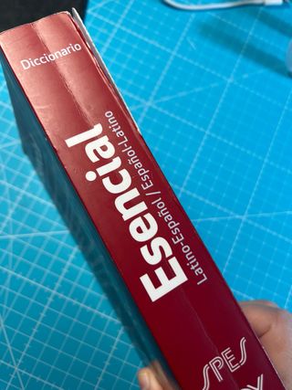 Diccionario Esencial Latino. Latino-Español/ Es...