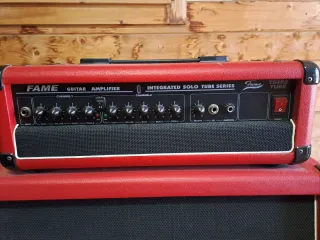 Amplificador de Guitarra Fame Rojo
