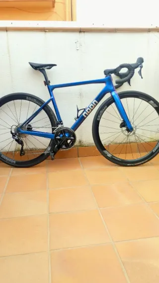 Bicicleta NOON de carbono