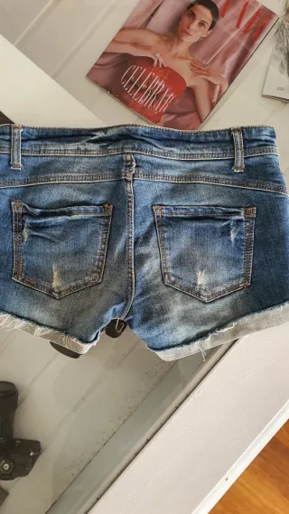 Shorts vaqueros Stradivarius Talla S/36