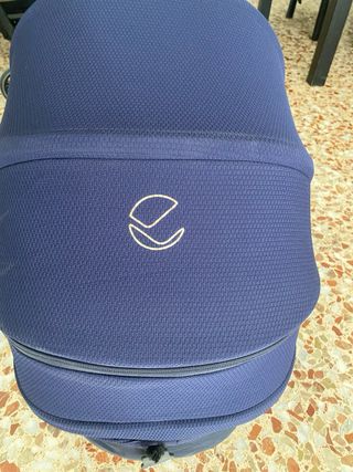 Capazo Jané Micro con funda y protector