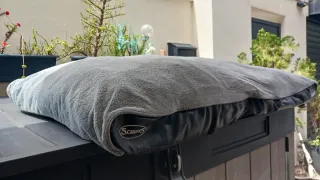 Cama Perro Grande Scruffs Negra y Gris