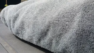 Cama Perro Grande Scruffs Negra y Gris