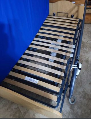 Cama geriátrica articulada